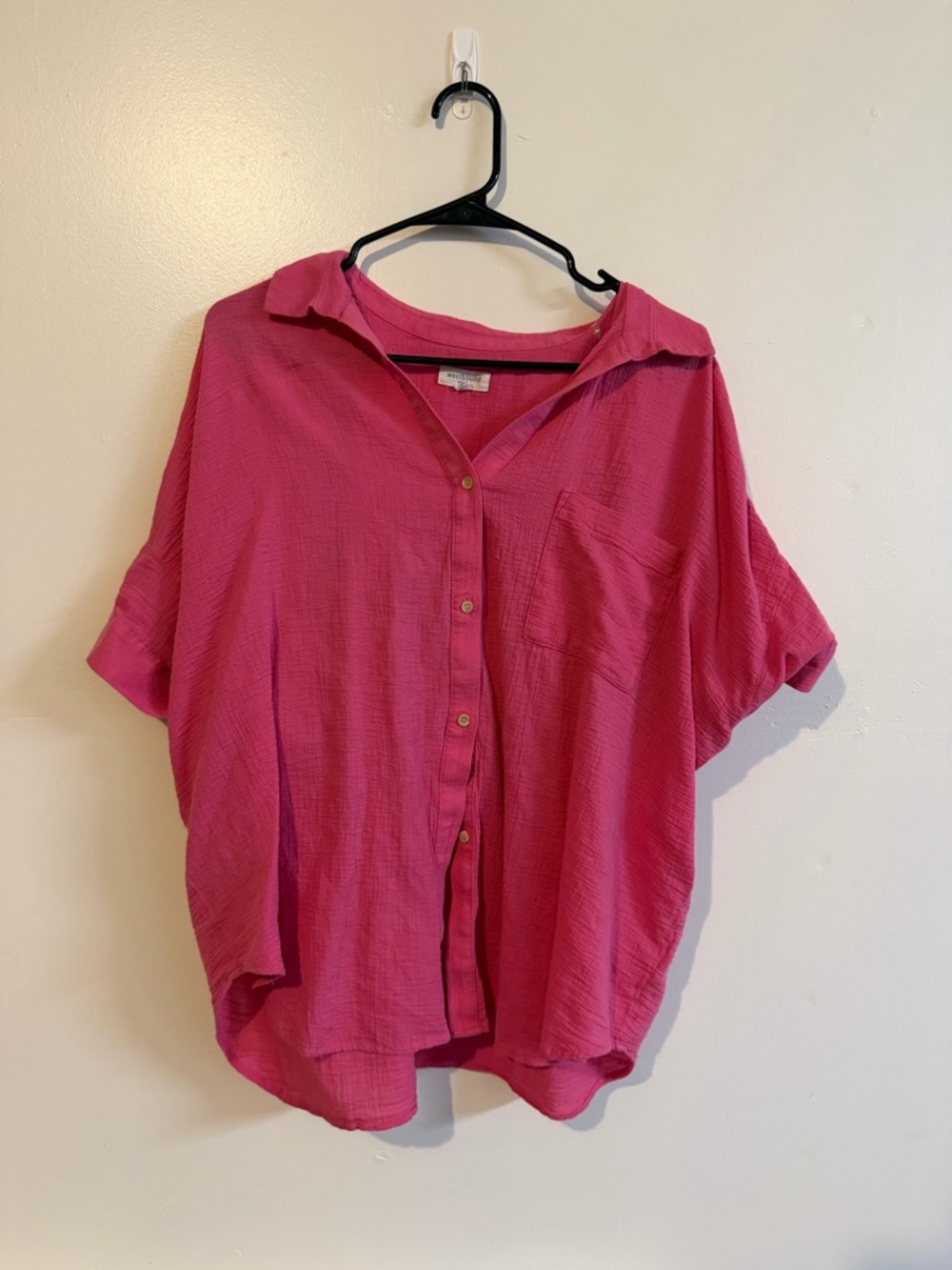 Linen Button-Up Short Sleeve Shirt in Bright Pink